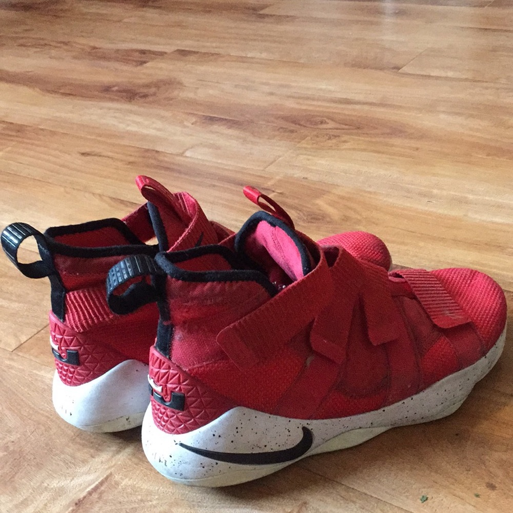 NIKE sneakers